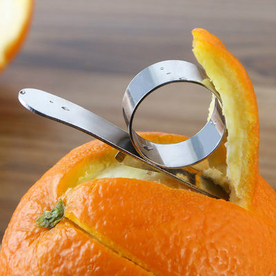 주방 기기 제품 크기가 7.5*1.1*2.5cm, 약 13g의 미니 과일 껍질 벗기는 기계